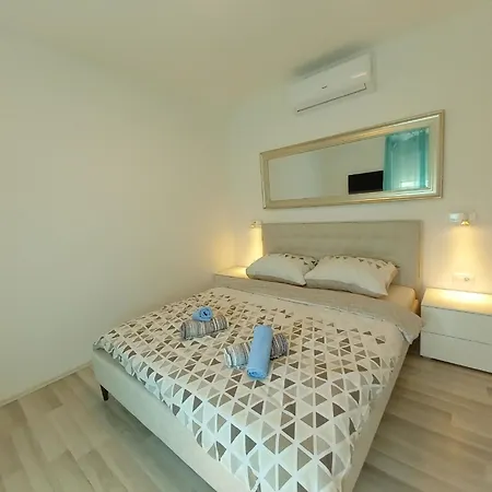 Markulin Holiday home Sisan