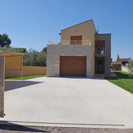Holiday home Markulin Sisan