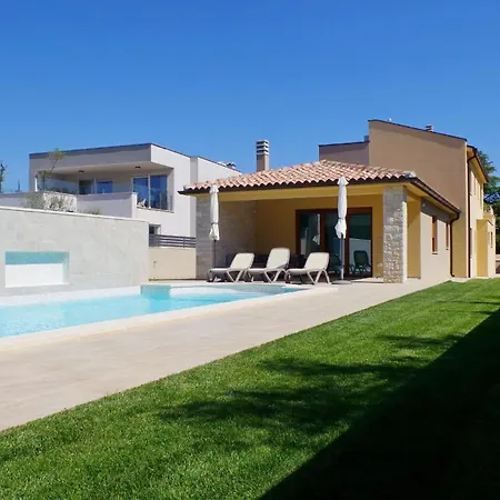 Markulin Holiday home *